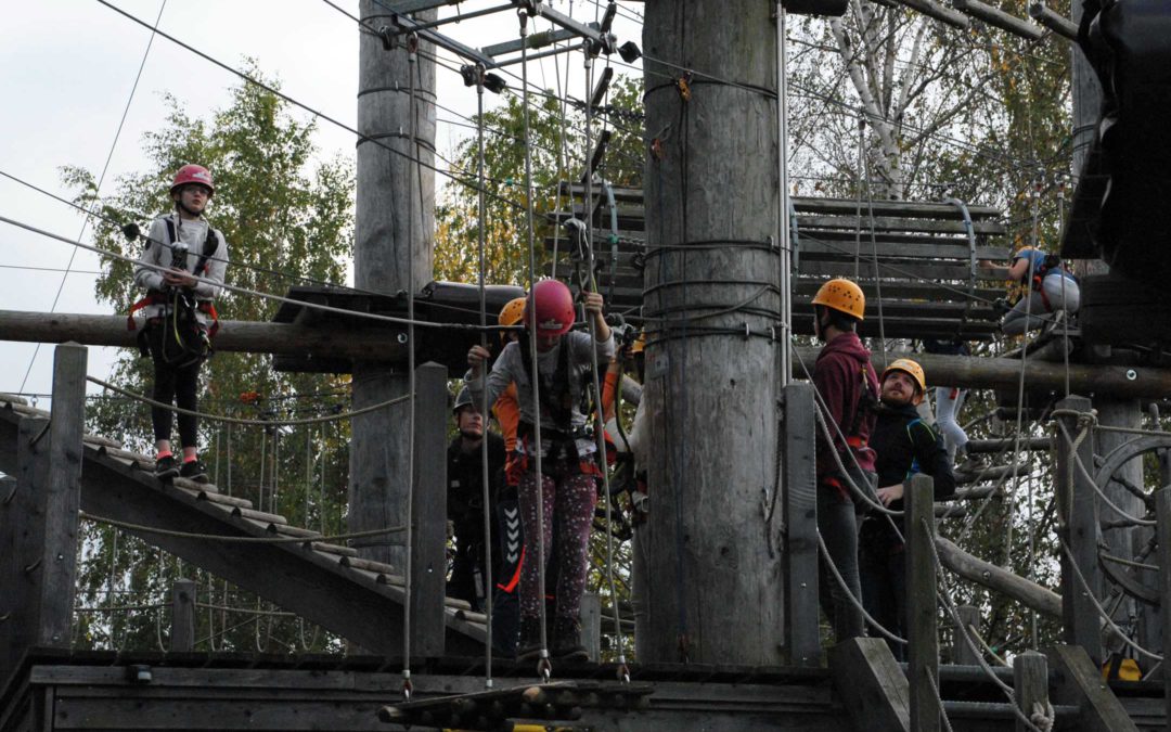 Teambuilding Aktion im Klettergarten